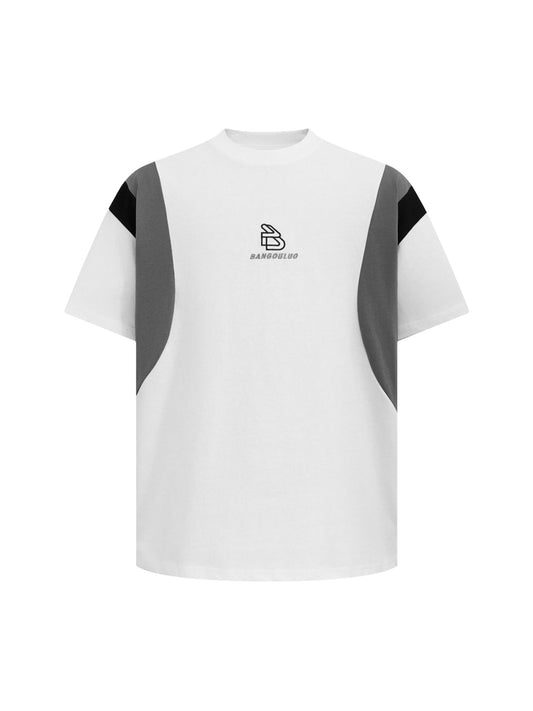 Retro Jersey-T-Shirt mit kontrastfarbenen Nähten und aufgestickten Buchstaben