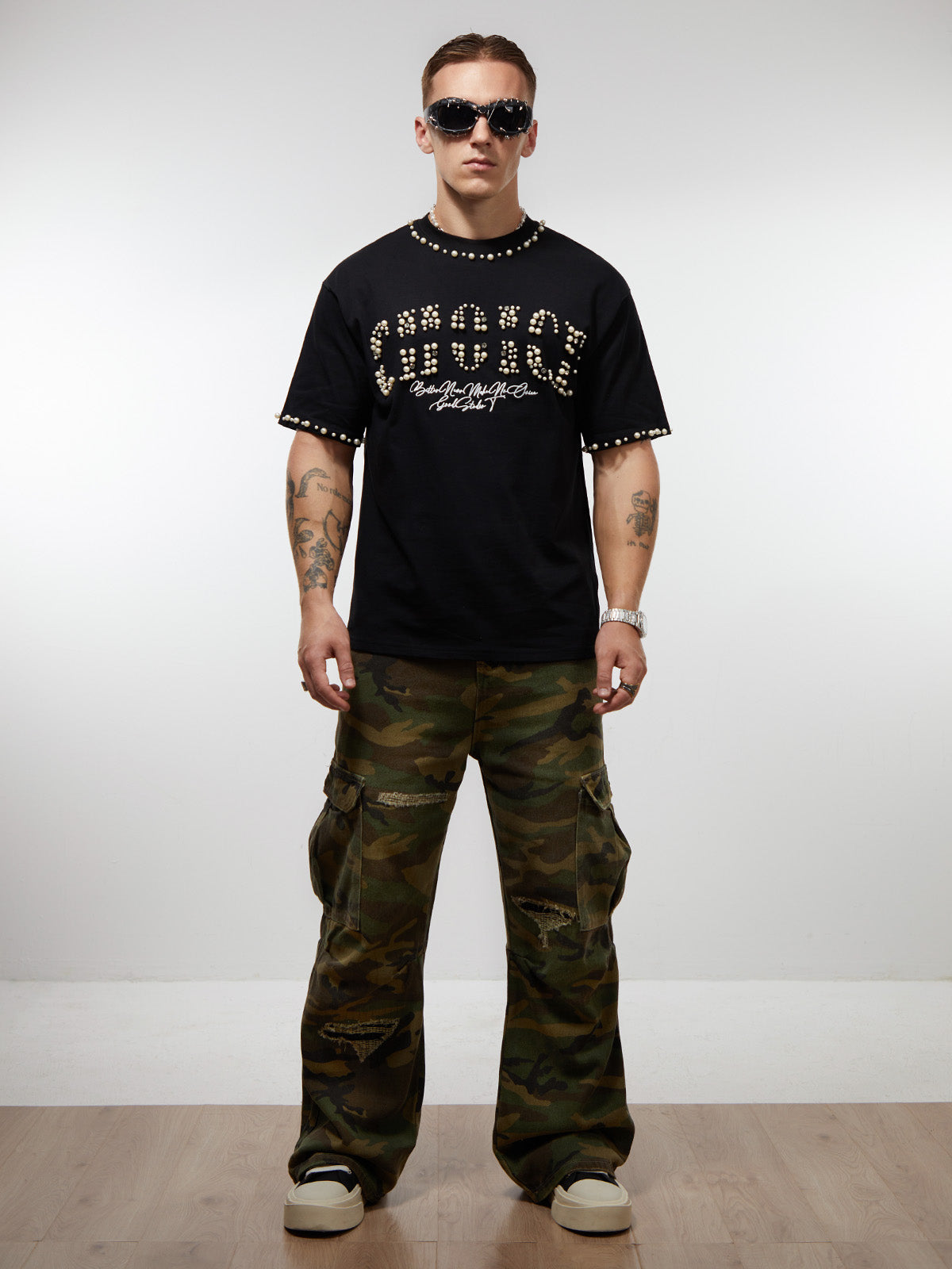 Elegantes, perlenverziertes Oversize-T-Shirt