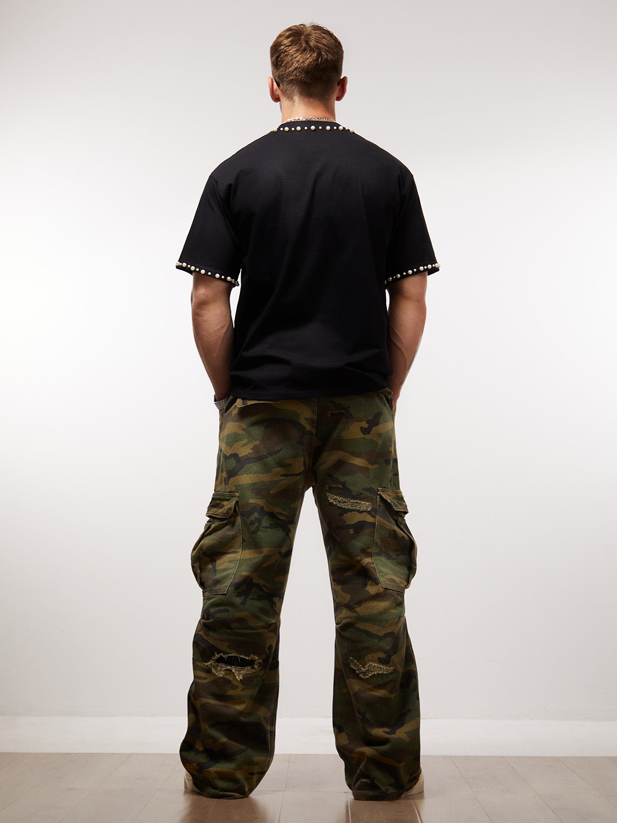 Elegantes, perlenverziertes Oversize-T-Shirt