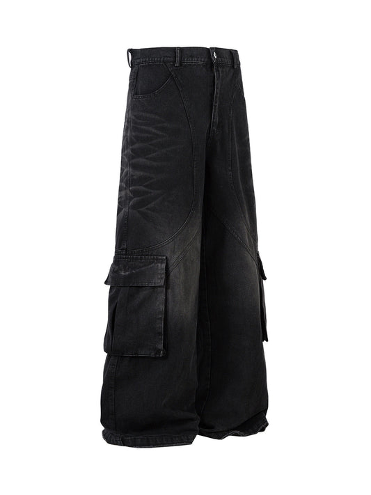 Verwaschene Cargojeans mit mehreren Taschen im Used-Look