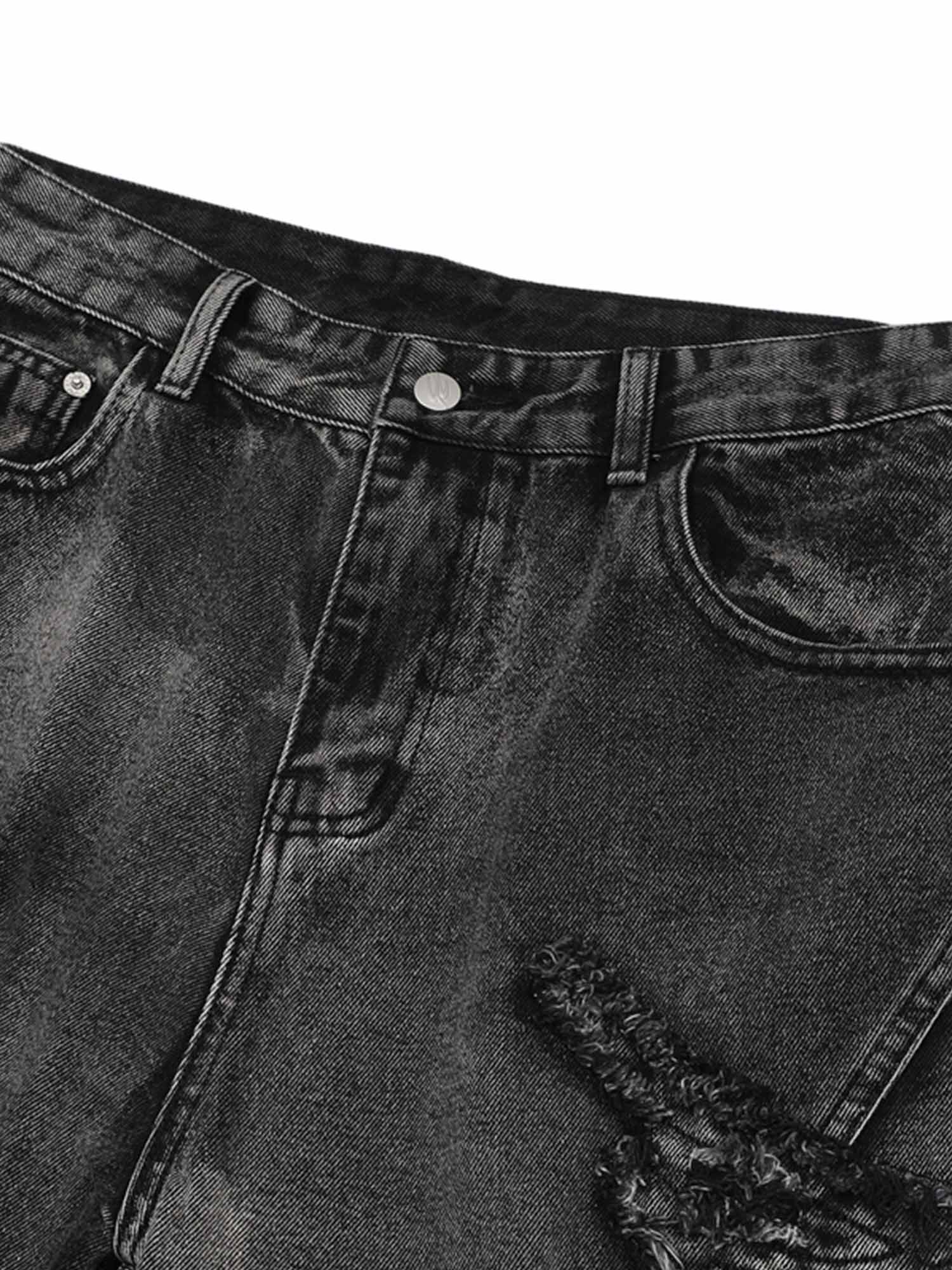 Thesupermade Gerade geschnittene Jeans mit Patches und Raw Edge