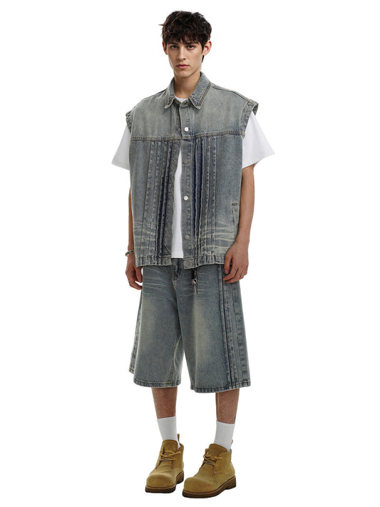 Jeansanzug mit verwaschener Plissee-Weste und Jorts