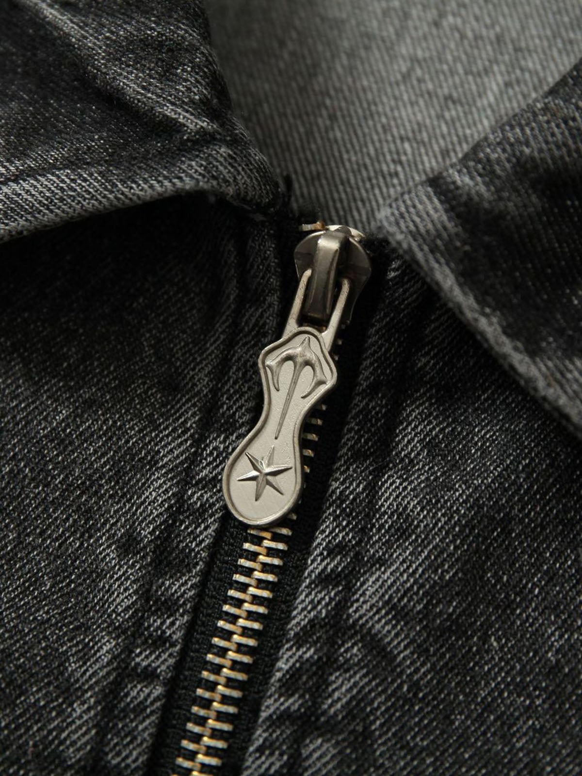 Veste en jean à rivets et imprimé brodé Wasteland
