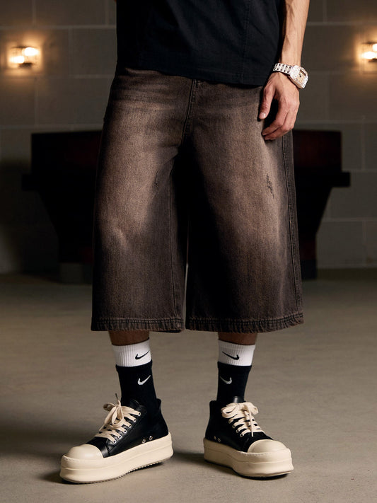 Kurze Jeanshose aus verwaschenem Denim im Used-Look