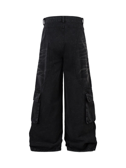 Verwaschene Cargojeans mit mehreren Taschen im Used-Look