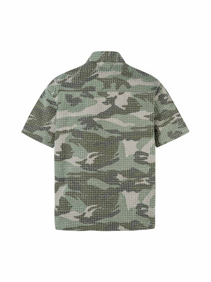 Gewaschenes, gebürstetes Kurzarmhemd mit Camouflage-Muster