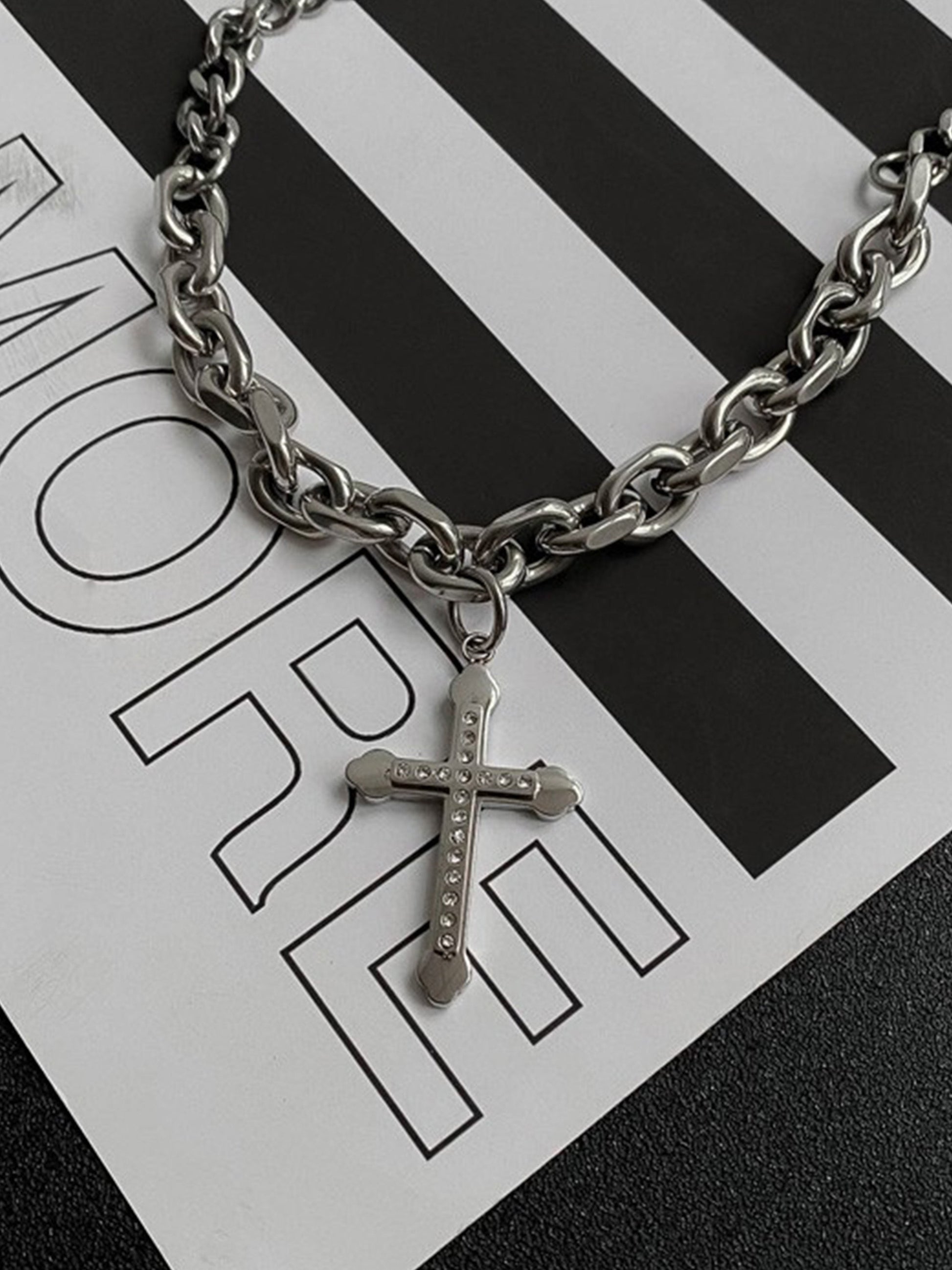 Collier Croix Noire Supermade -1131