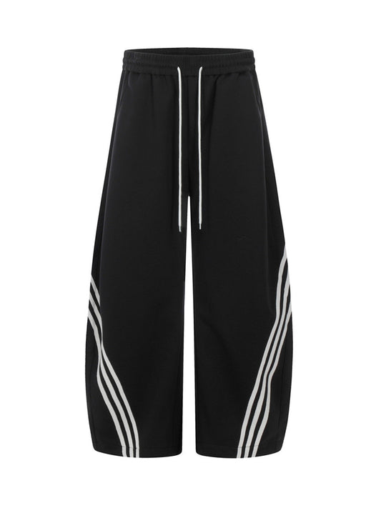 Klassische Hose mit Streifen und Kordelzug