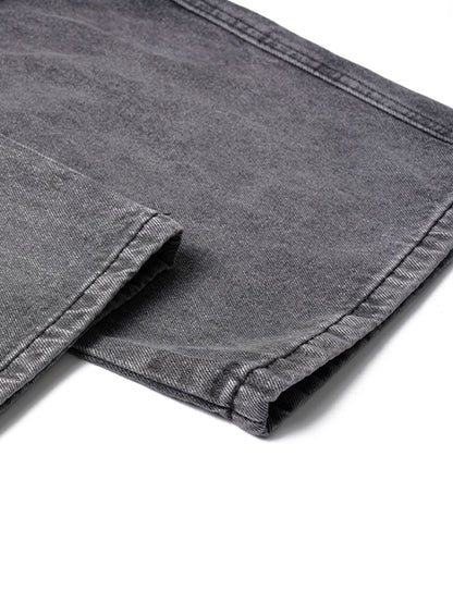 Verwaschene Cargojeans mit mehreren Taschen im Used-Look