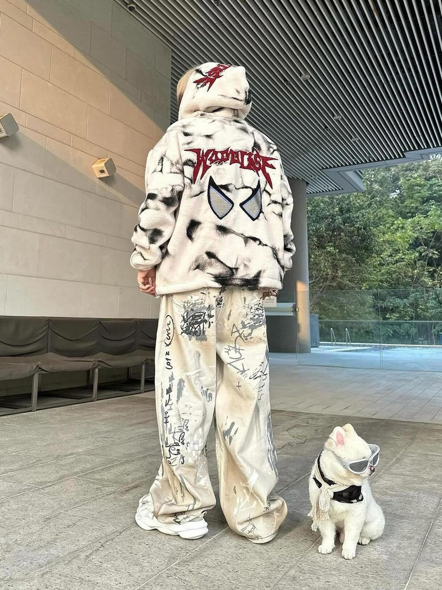 Thesupermade Baggy-Jeans mit handbemalten Graffiti-Motiven – 1885 