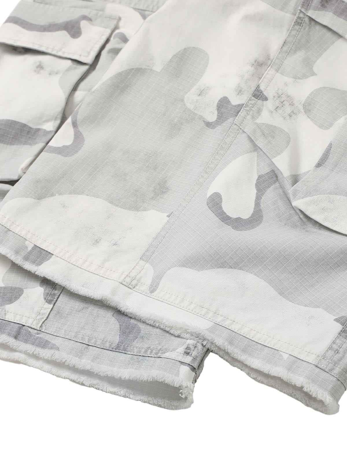 Short cargo multi-poches camouflage