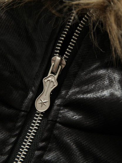 Lederjacke mit Spitzenbeschriftung und Fellkapuze