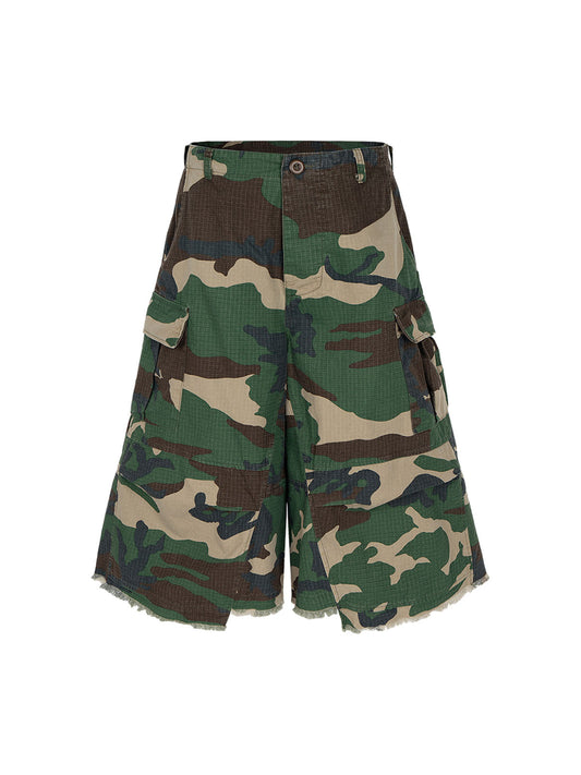 Camouflage Buckle Waist Cropped Cargo Shorts