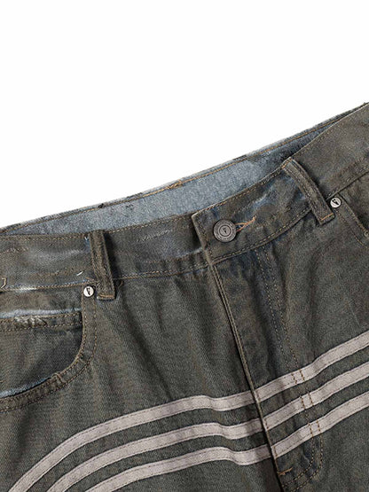 Zerrissene, schmutzig gefärbte, gestreifte Jorts