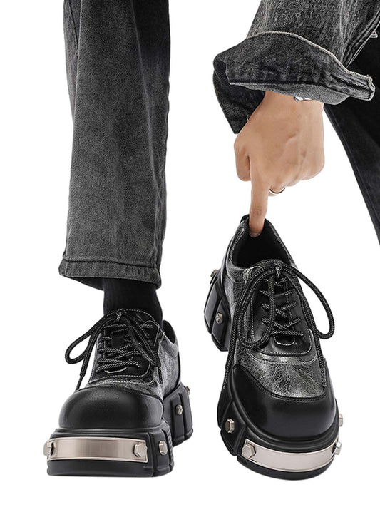 Chaussures en cuir épais avec plaque métallique