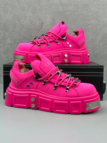 Derby-Schuhe im Punk-Stil mit Nieten