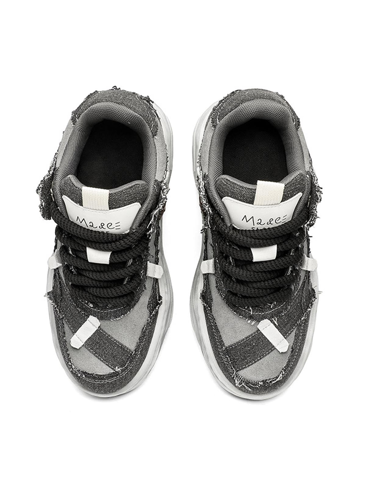 Sneakers mit Plateausohle und dekonstruiertem Split Whisker-Muster
