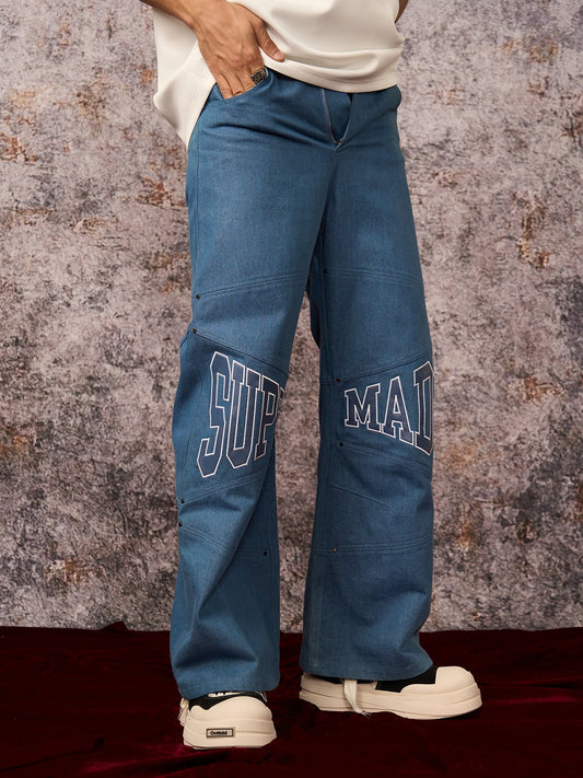 Weite Jeanshose mit auffälligem Schriftzug-Design für den lässigen