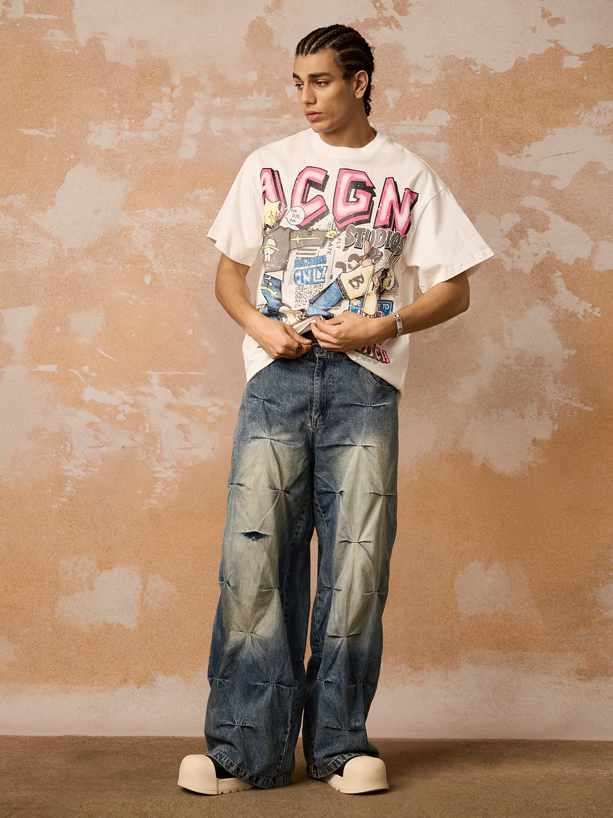 Jeans mit verwaschener Bundfaltenpartie