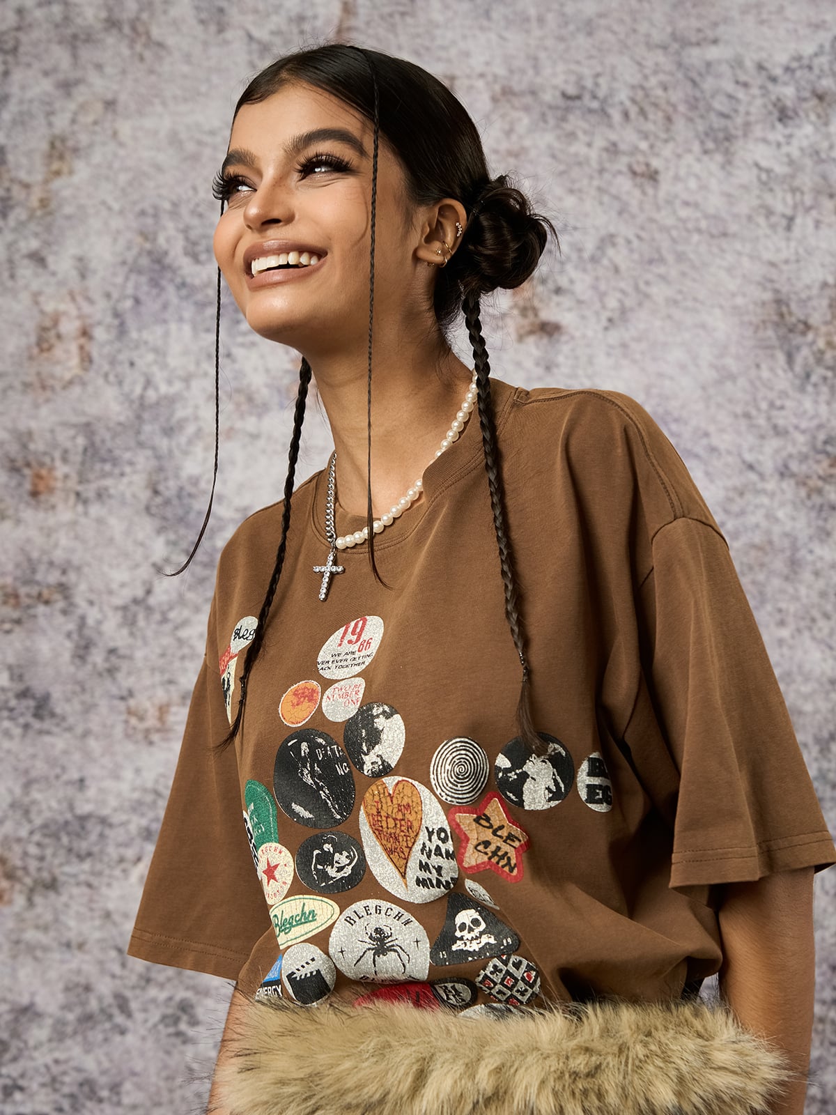 Badge Print Distressed Short Sleeve T-Shirt