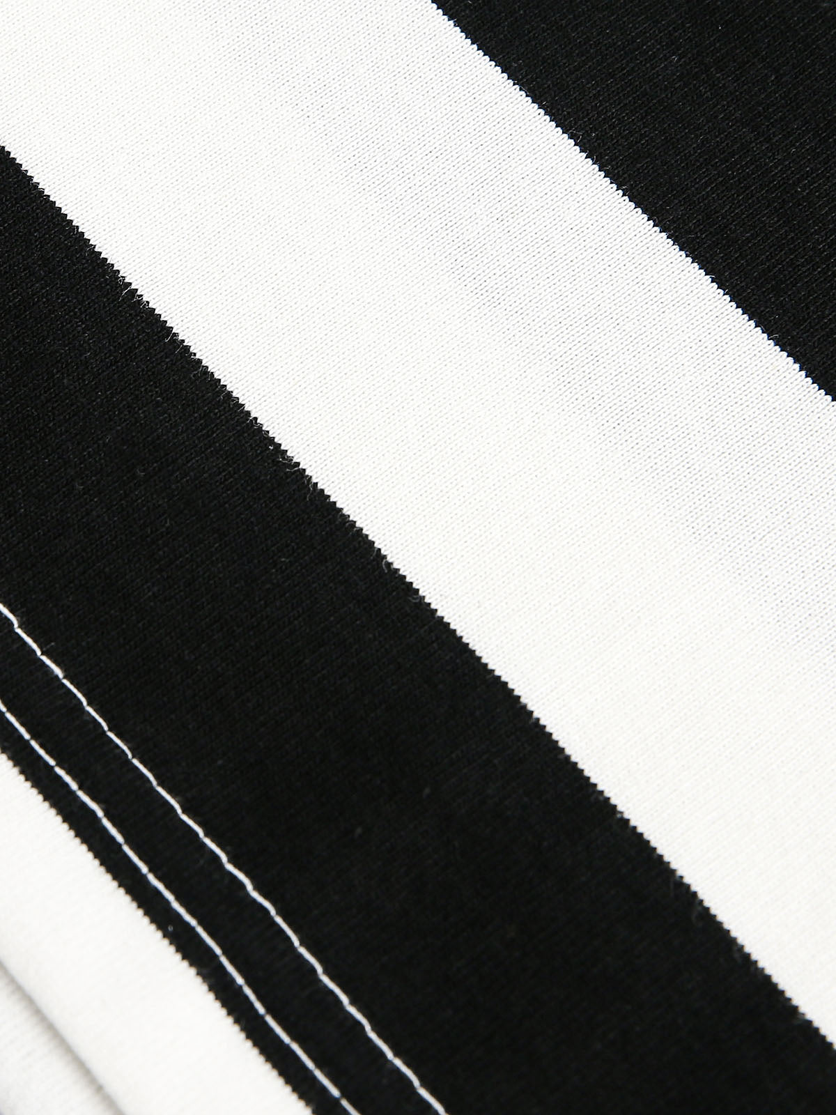 Gestreiftes Langarm-T-Shirt mit abnehmbarem Pelzkragen