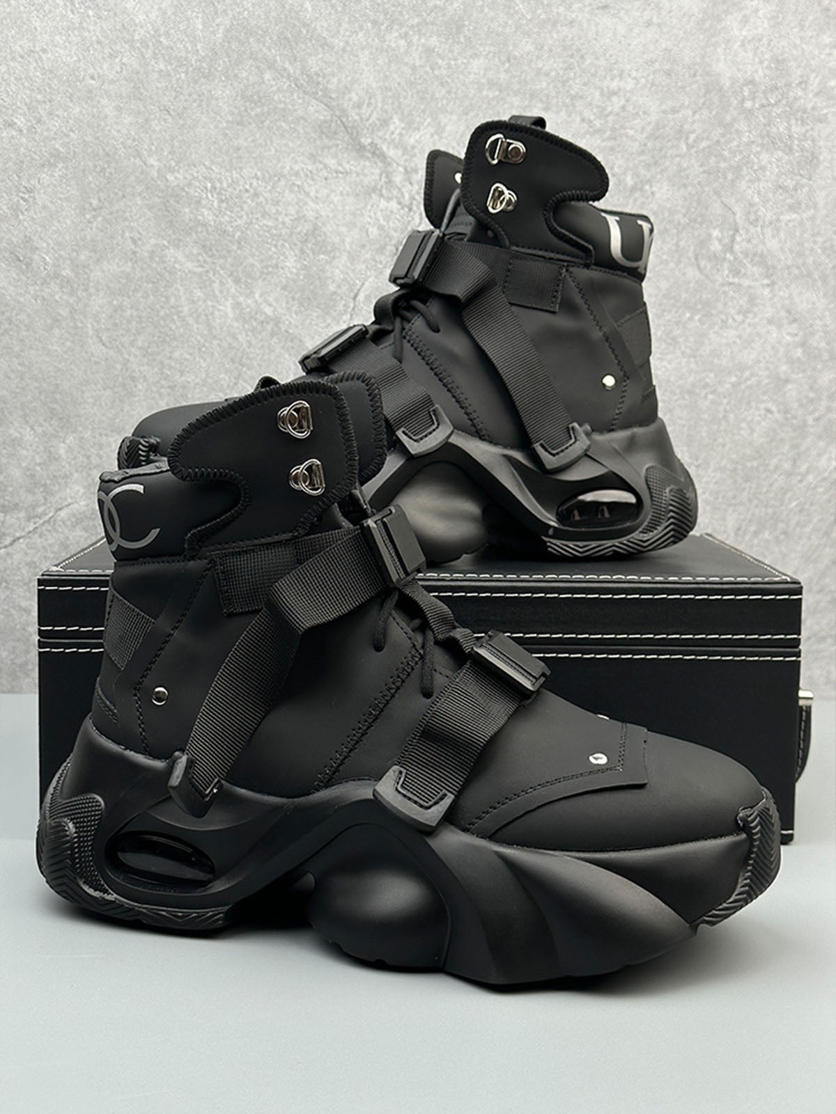 Dual-Strap Stealth Runner Boots