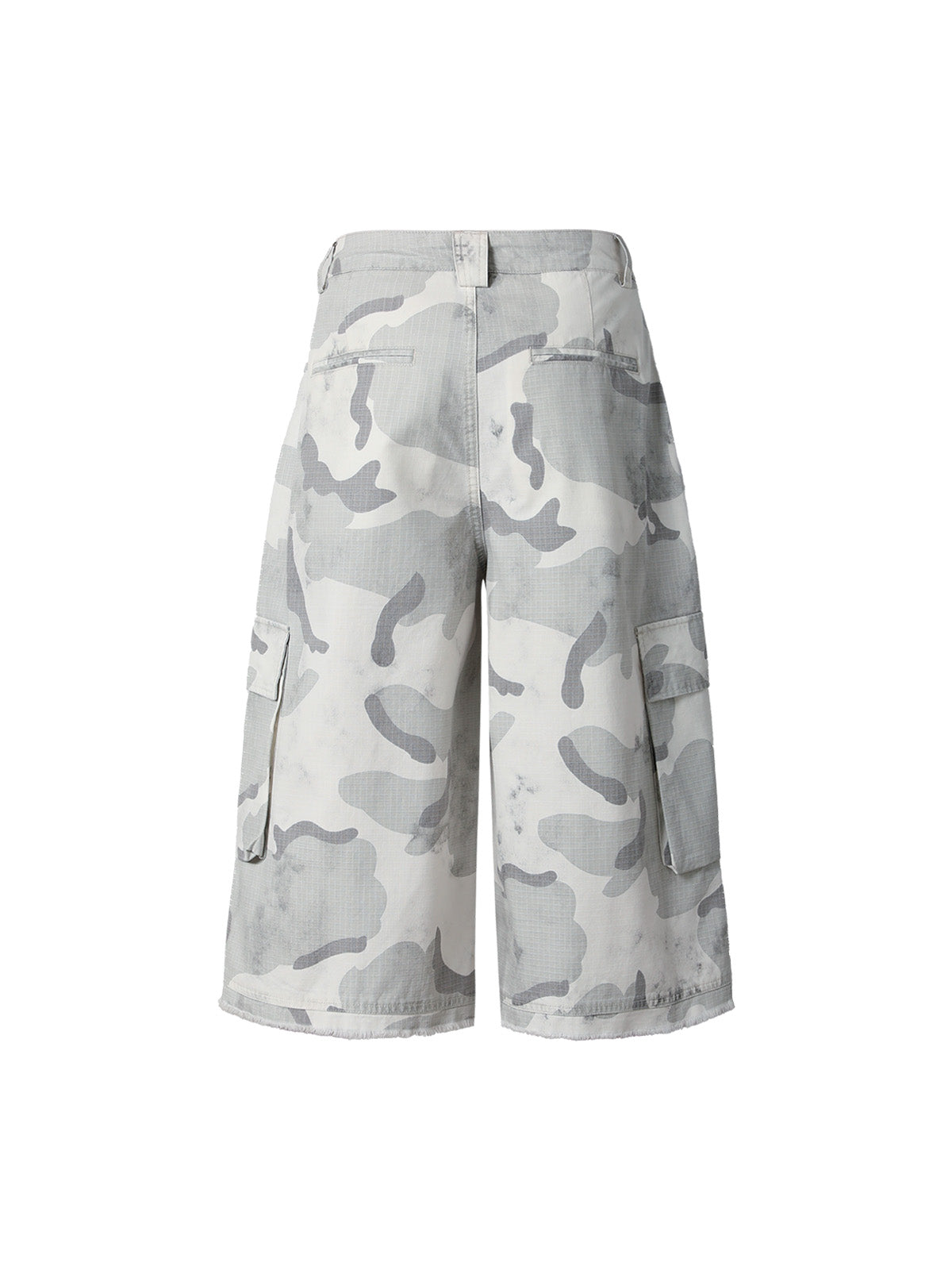Short cargo multi-poches camouflage