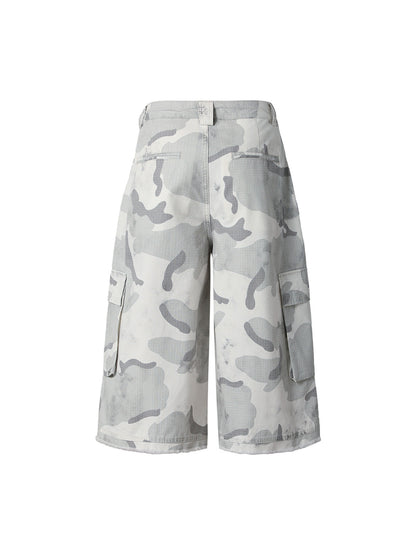 Short cargo multi-poches camouflage