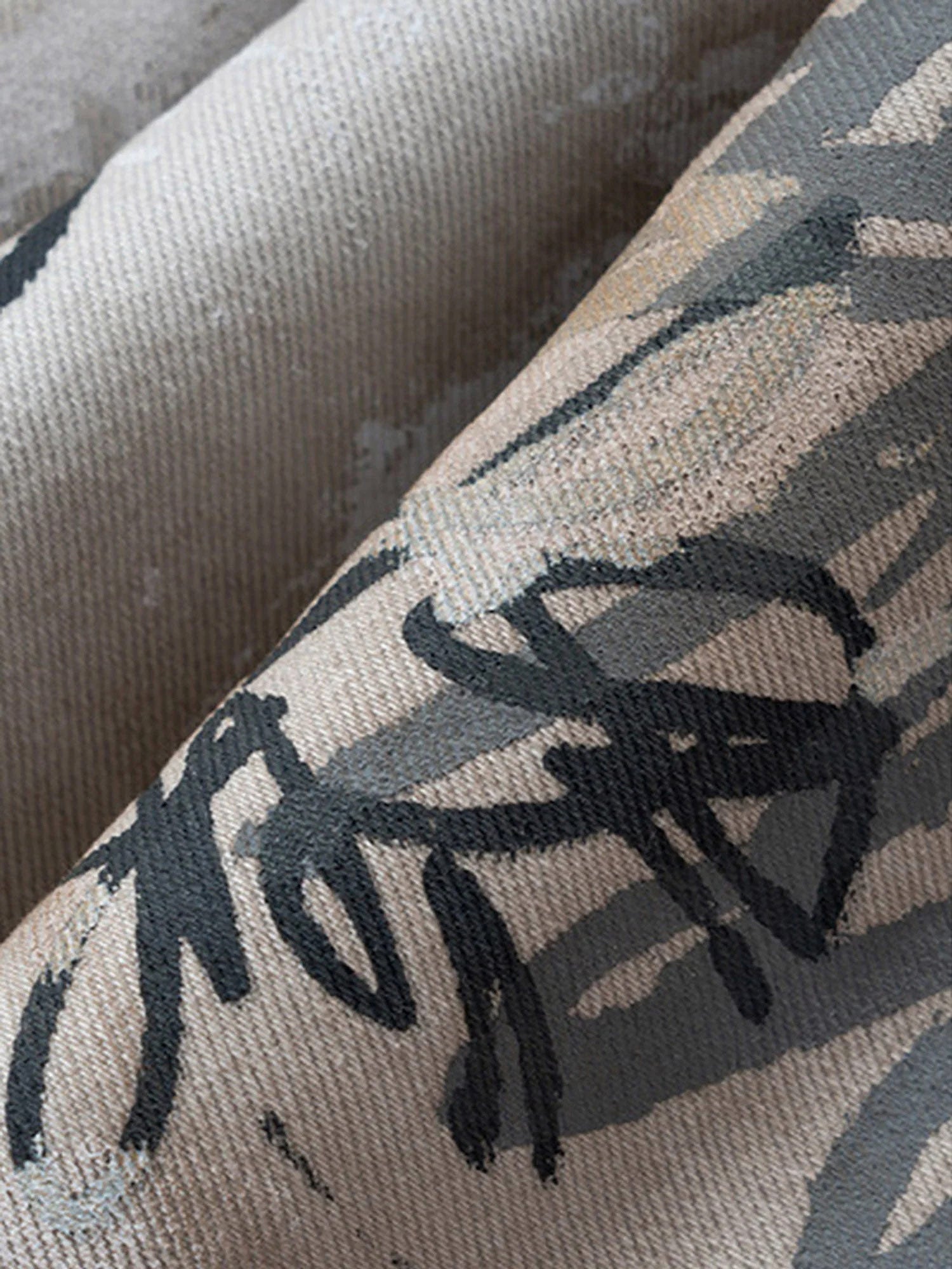 Thesupermade Baggy-Jeans mit handbemalten Graffiti-Motiven – 1885 