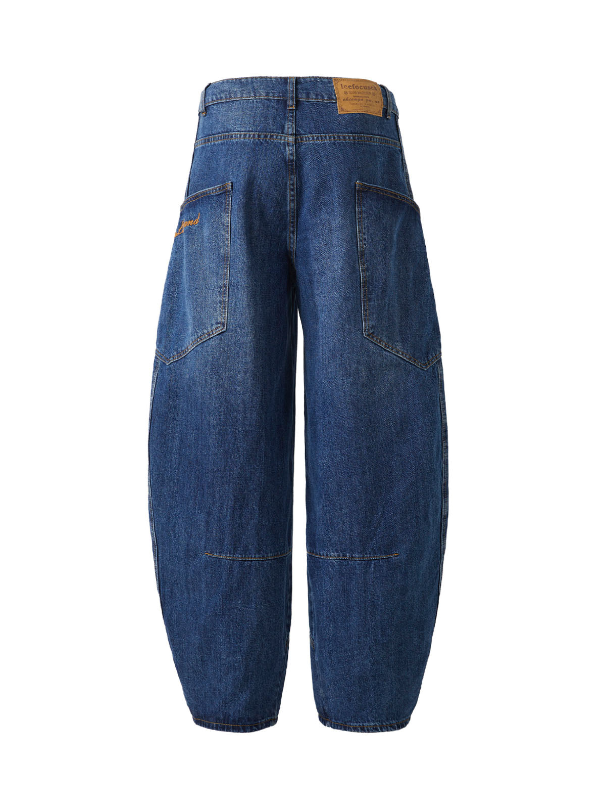 Jean à jambe tonneau brodé
