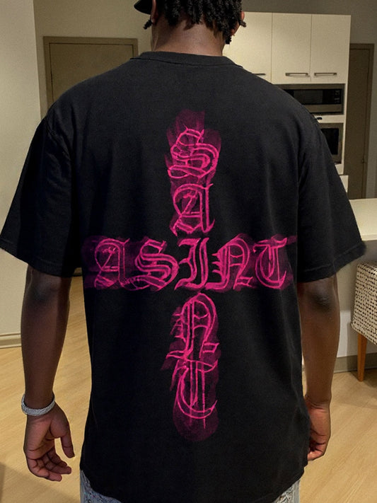 T-shirt graphique « SAINT »
