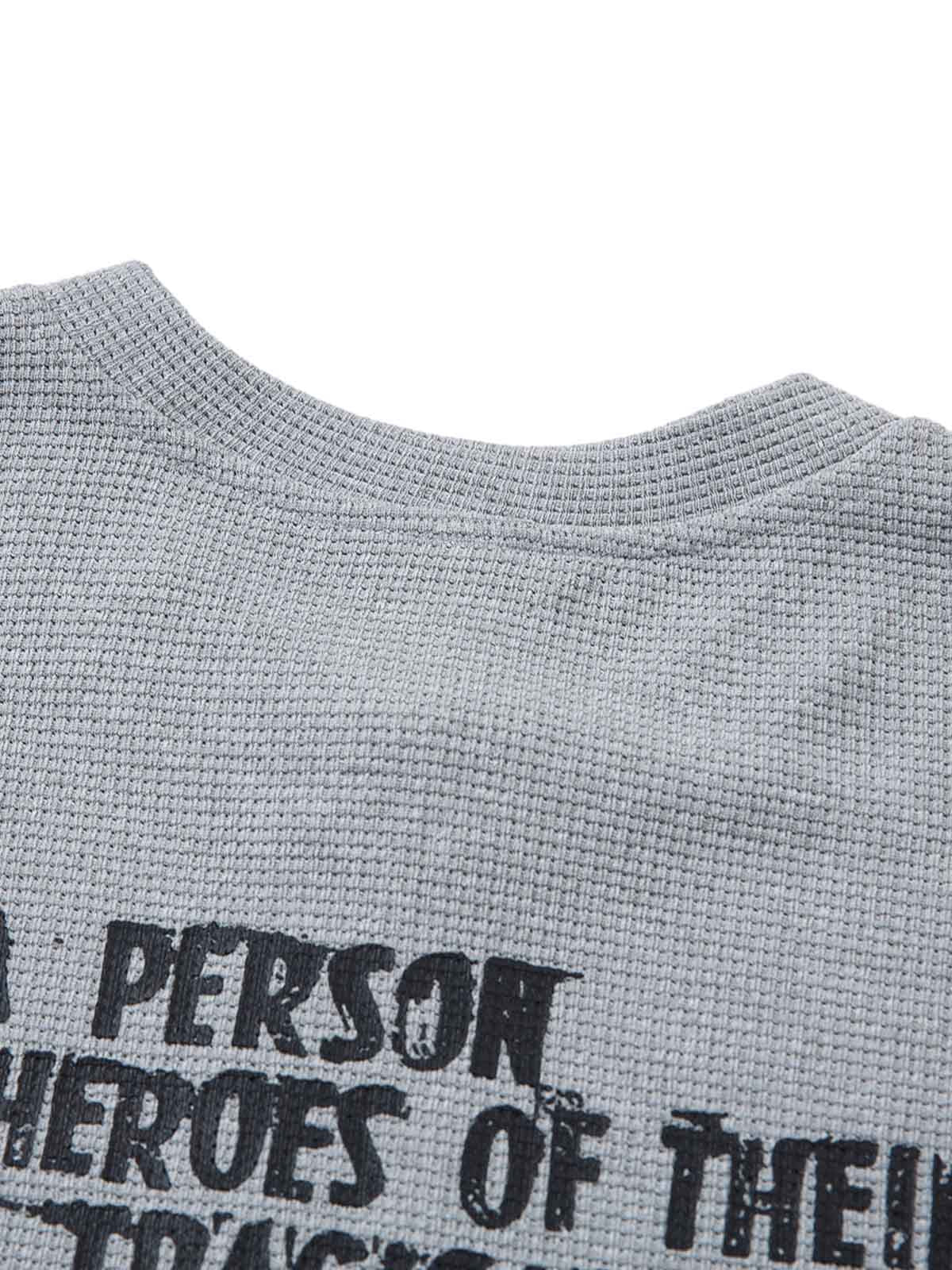 T-Shirt mit auffälliger Grafik