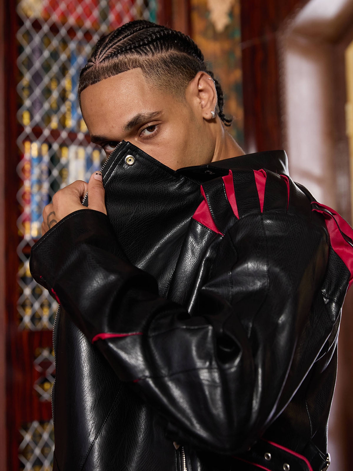 Veste de motard courte en cuir plissée à empiècements Thesupermade