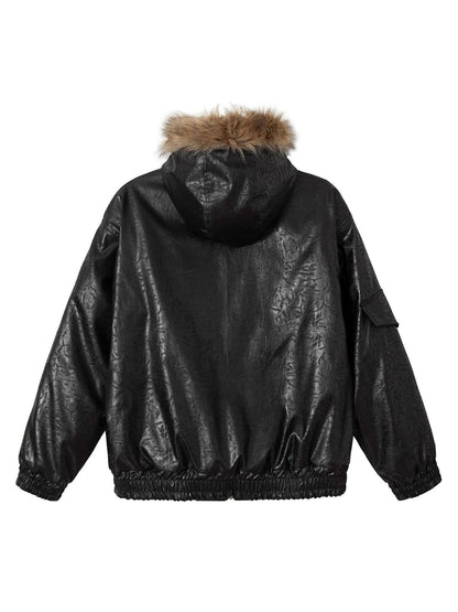 Lederjacke mit Spitzenbeschriftung und Fellkapuze