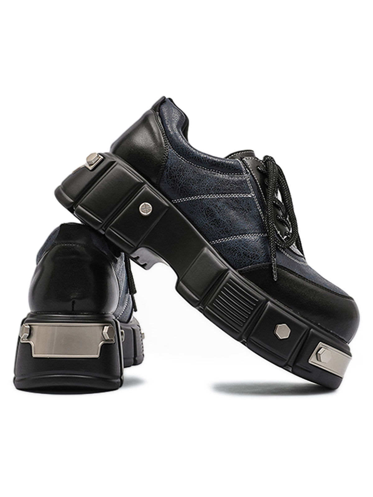 Chaussures en cuir épais avec plaque métallique