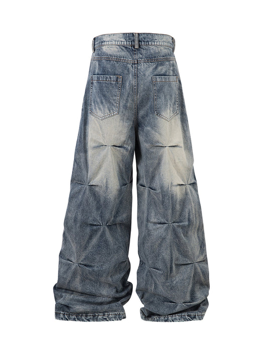 Jeans mit verwaschener Bundfaltenpartie