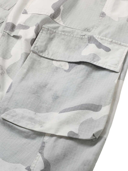 Short cargo multi-poches camouflage