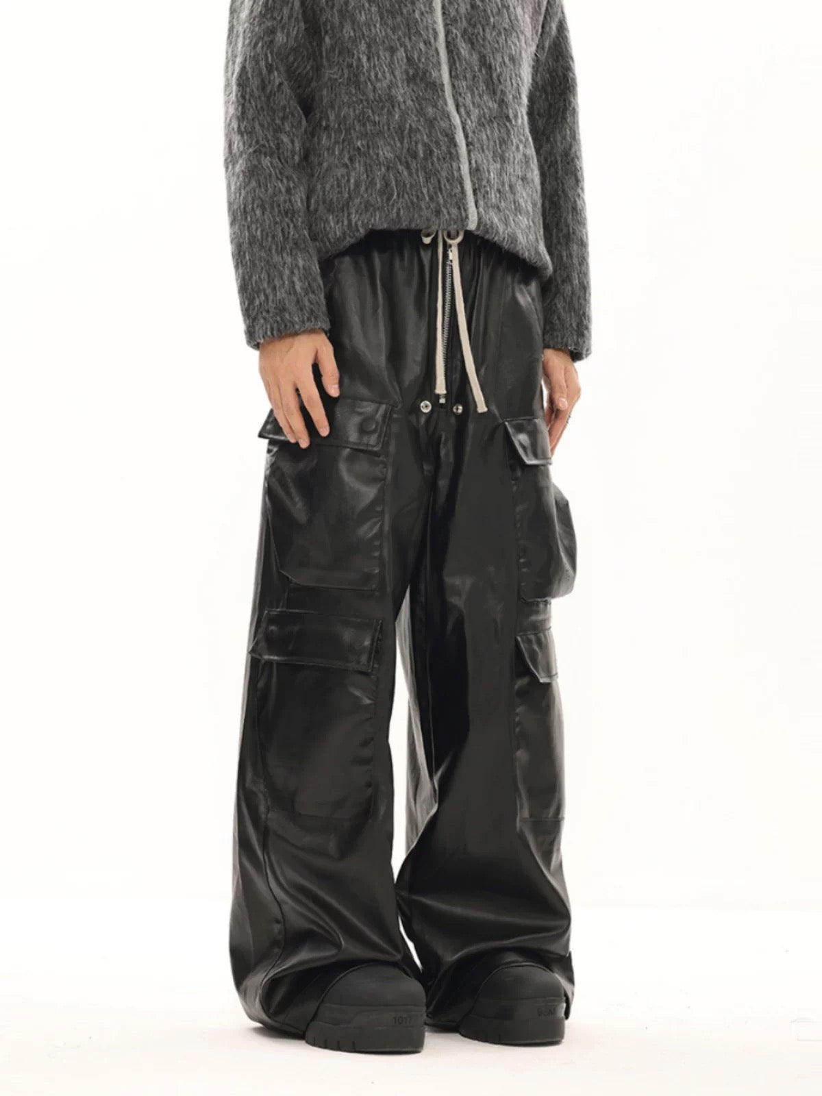 Mattbeschichteter Overall mit mehreren Taschen im RO-Stil – 2094
