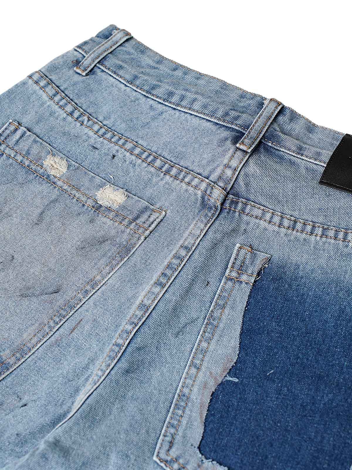 Zerrissene Denim-Shorts im Used-Look mit verwaschenem, schmutzig gefärbtem Muster