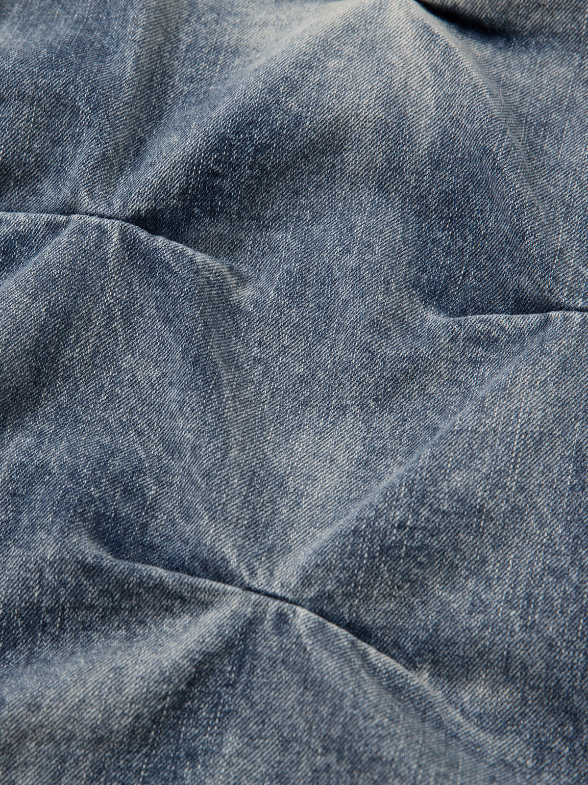 Jeans mit verwaschener Bundfaltenpartie