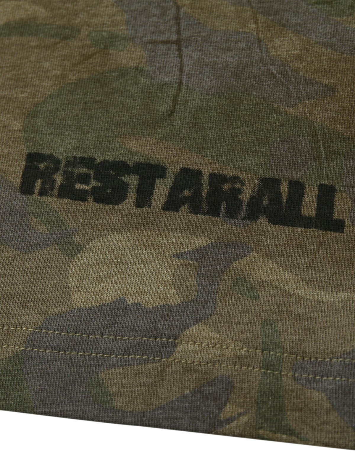 Zweiteiliges Langarm-T-Shirt mit Camouflage-Muster und Kunstfellmuster