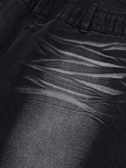Set aus verwaschenem Jeanshemd und Jeanshose im Used-Look