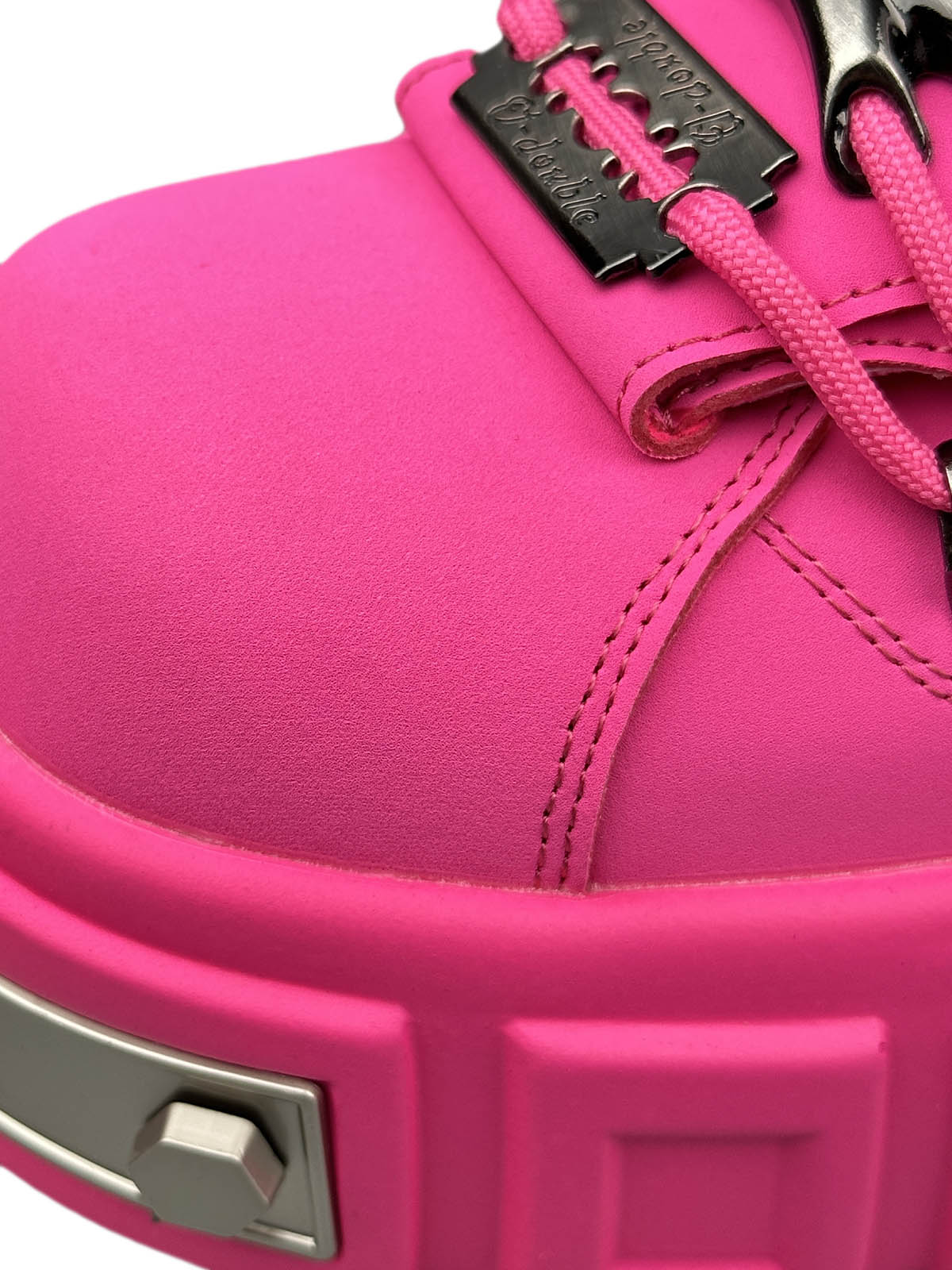 Derby-Schuhe im Punk-Stil mit Nieten