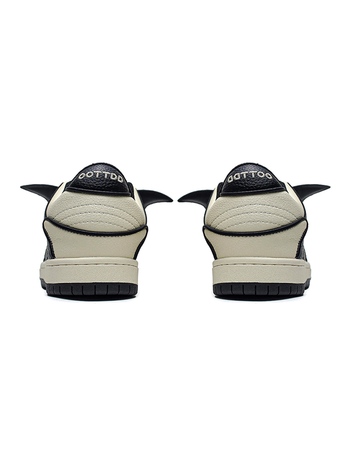 Skateschuhe in Schwarz und Weiß mit Kontrastfarbe