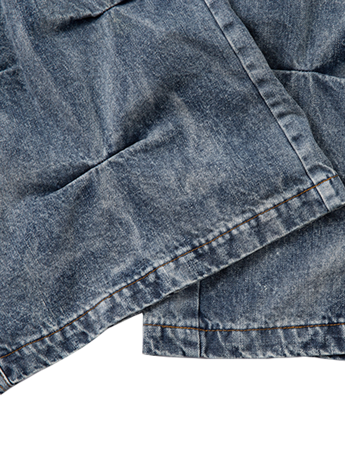 Jeans mit verwaschener Bundfaltenpartie
