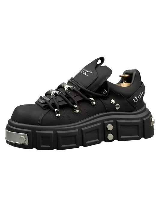 Derby-Schuhe im Punk-Stil mit Nieten