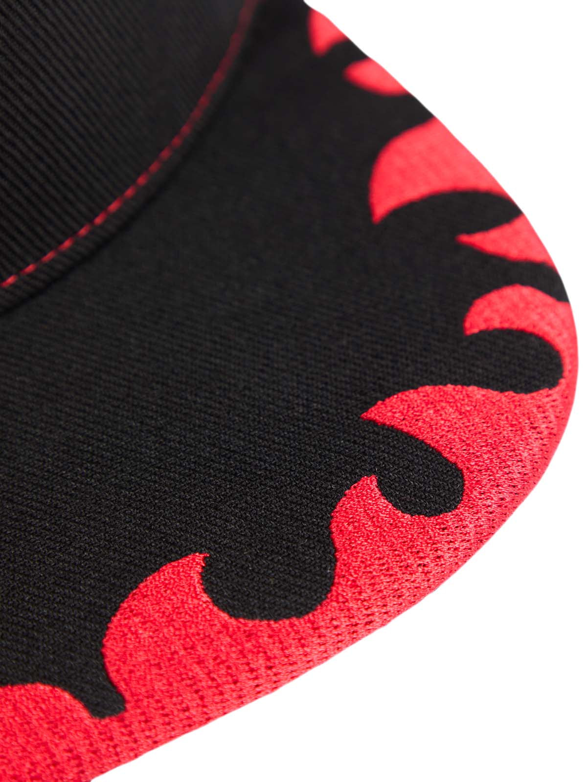 Schwarze Baseballkappe mit besticktem Flammenbesatz – 2365