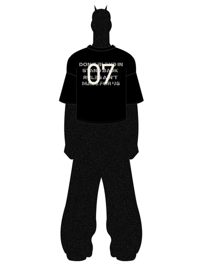 T-shirt graphique N°7 en détresse