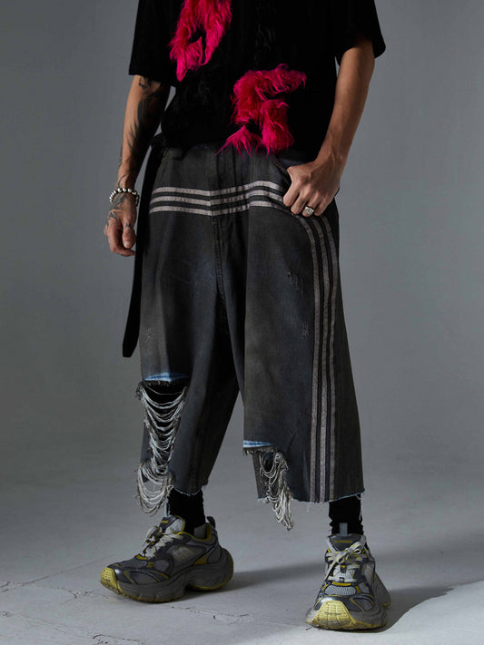Jorts déchirés, sales et teints