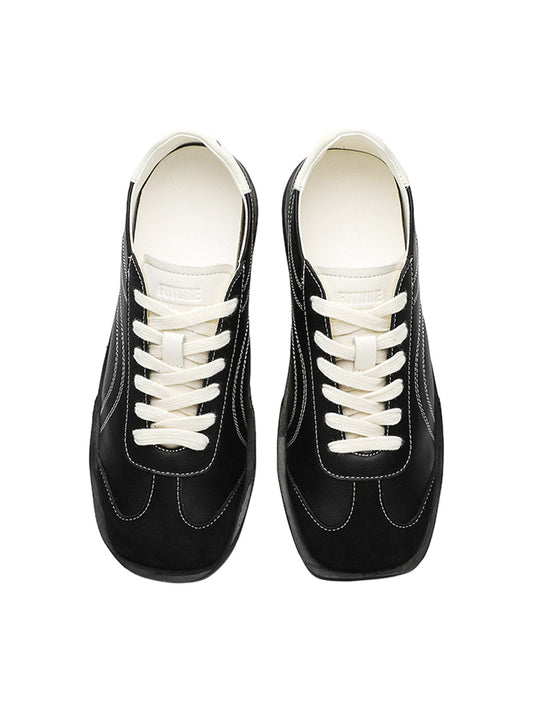 Classic Black Fluid Lines Leather Sneakers